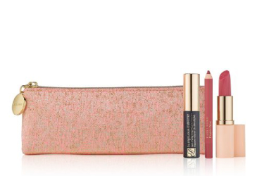 Une Trousse et ses 3 Essentiels Beaut&eacute; offerts d&egrave;s 89&euro; d&rsquo;achat dans la marque Est&eacute;e Lauder du 26 octobre au 8 novembre 2026.