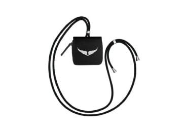 UNE MINI POCHETTE OFFERTE