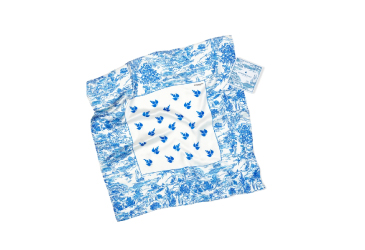 Un foulard offert