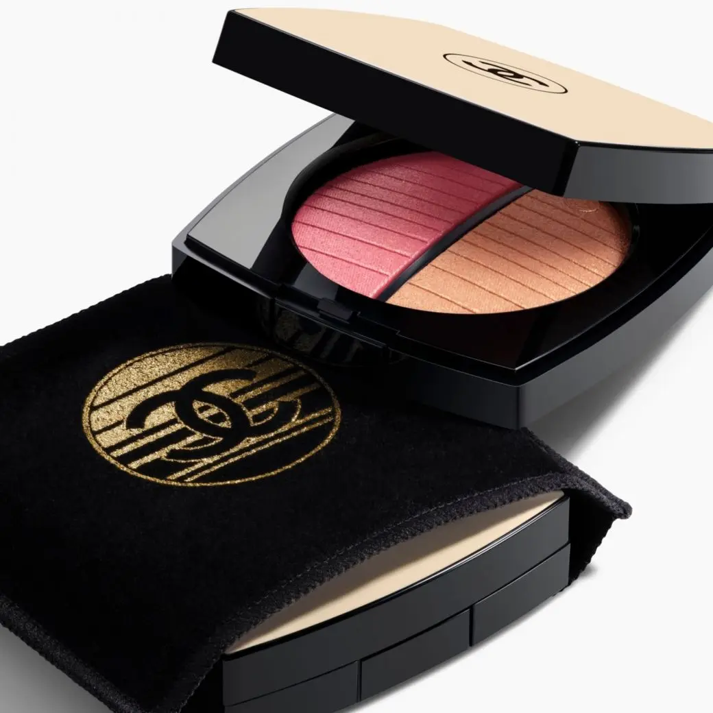 LES BEIGES POUDRE BELLE MINE LUMIERE DORÉE ÉCLAT DU SOIR 6.4G - CHANEL - Maquillage - Visuel 2