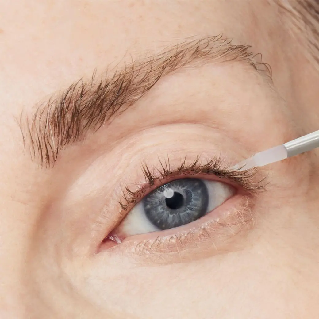 Turbo Lash Sérum Revitalisant de Nuit Cils et Sourcils 6ml - Estée Lauder - Soin - Visuel 4