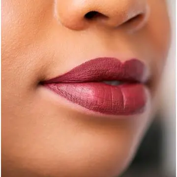 Mat Hysteria Rouge à Lèvres Liquide Mat 385 Prune Foxtrot  - Arcancil - Maquillage - Visuel 3