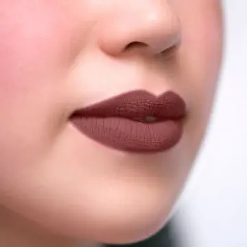 Mat Hysteria Rouge à Lèvres Liquide Mat 550 Brun Capoeira - Arcancil - Maquillage - Visuel 3