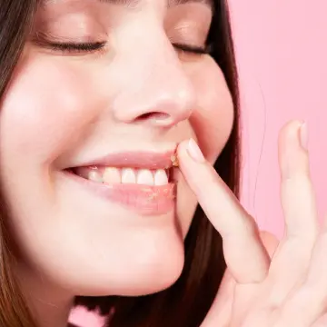 Gommage à Lèvres Citron 15ml - Baïja - Soin - Visuel 4 Gommage à Lèvres Citron 15ml - Baïja - Soin - Visuel 4