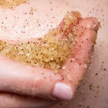 Moana - Fleur de Tiaré Gommage Corps Pot 275g - Baïja - Soin - Visuel 3