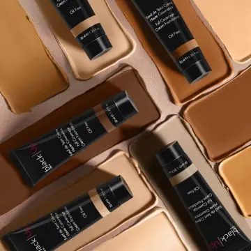 Fond de Teint Crème Haute Couvrance 8 - Black Up - Maquillage - Visuel 2