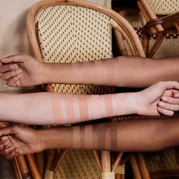 Always Fabulous Fond de Teint Fluide 125 Ivoire - Bourjois - Maquillage - Visuel 4 Always Fabulous Fond de Teint Fluide 125 Ivoire - Bourjois - Maquillage - Visuel 4