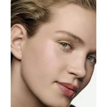 LES BEIGES ILLUMINATEUR BELLE MINE SUMMER GLEAM 30ML - CHANEL - Maquillage - Visuel 2