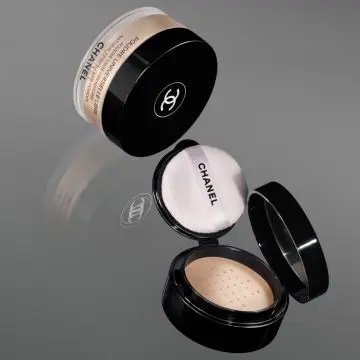 POUDRE UNIVERSELLE LIBRE POUDRE LIBRE FINI NATUREL 50 MEDIUM INTENSE 30G - CHANEL - Maquillage - Visuel 4