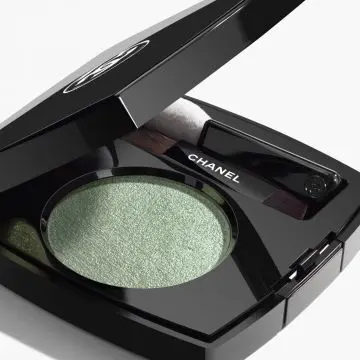 OMBRE ESSENTIELLE OMBRE À PAUPIÈRES 254 MENTHE À L'EAU 1.9G - CHANEL - Maquillage - Visuel 2