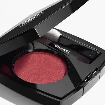 OMBRE ESSENTIELLE OMBRE À PAUPIÈRES 226 ROUGE COSMOS 1.9G - CHANEL - Maquillage - Visuel 2