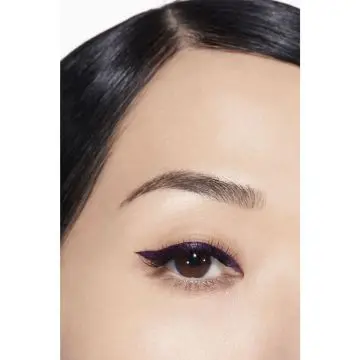 LE LINER DE CHANEL EYELINER 538 PRUNE MYSTÉRIEUX 2,5ML - CHANEL - Maquillage - Visuel 3