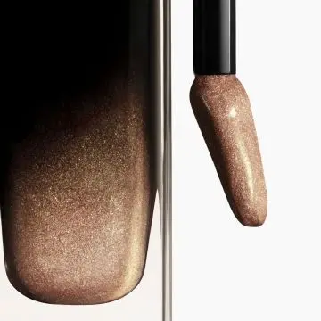 ROUGE ALLURE LAQUE ROUGE À LÈVRES LIQUIDE Golden Beige - CHANEL - Maquillage - Visuel 2