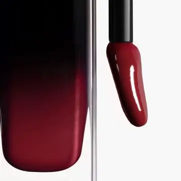 ROUGE ALLURE LAQUE ROUGE À LÈVRES LIQUIDE 95 SPELL 5,5ML - CHANEL - Maquillage - Visuel 2