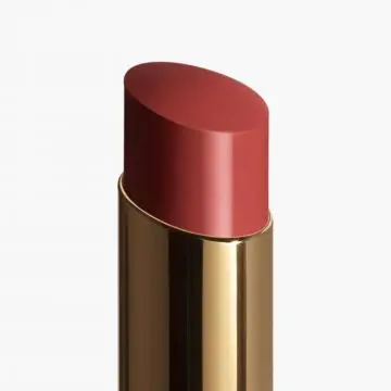 ROUGE COCO FLASH LA COULEUR, LA BRILLANCE, L'INTENSITÉ EN UN ÉCLAIR 282 ZESTY 3G - CHANEL - Maquillage - Visuel 2