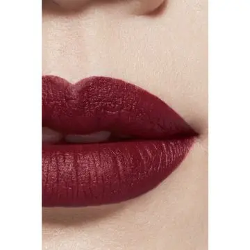 ROUGE ALLURE VELVET LE ROUGE VELOURS LUMINEUX 72 MYSTÉRIEUSE 3.5G - CHANEL - Maquillage - Visuel 4