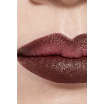 LE CRAYON LÈVRES CRAYON À LÈVRES 194 ROUGE NOIR 1,2G - CHANEL - Maquillage - Visuel 3