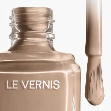 LE VERNIS VERNIS À ONGLES 443 GARCONNE 13ML - CHANEL - Maquillage - Visuel 2