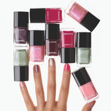 LE VERNIS VERNIS À ONGLES 421 CRISTALLINE 13ML - CHANEL - Maquillage - Visuel 4