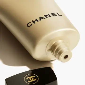 SUBLIMAGE L‘HUILE-EN-GEL DE DÉMAQUILLAGE DÉMAQUILLANT NETTOYANT ÉCLAT ET CONFORT SUPRÊME TUBE - 150 ML - CHANEL - Soin - Visuel 2