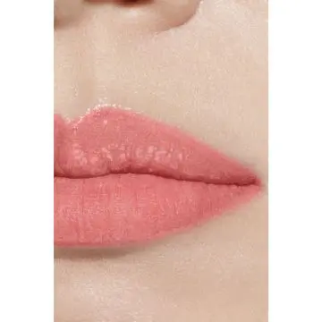 ROUGE COCO BAUME LE BAUME TEINTÉ HYDRATANT EMBELLISSEUR - INTENSITÉ SUR MESURE 936 Chilling Pink - CHANEL - Soin - Visuel 3