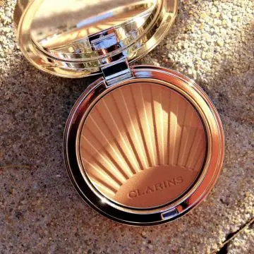 Bronzing Compact Powder Poudre Bronzante  - Clarins - Maquillage - Visuel 3