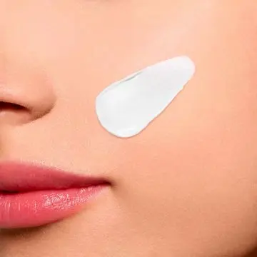 Hydra-Essentiel [HA²] Crème Désaltérante SPF15 - Peaux Normales à Sèches 50ml - Clarins - Soin - Visuel 2