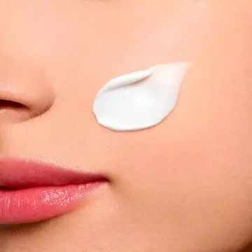 Hydra-Essentiel [HA²] Crème Désaltérante - Peaux Normales à Sèches 50ml - Clarins - Soin - Visuel 2