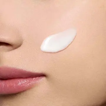 Hydra-Essentiel [HA²] Émulsion Désaltérante - Toutes Peaux 75ml - Clarins - Soin - Visuel 2