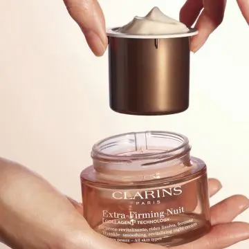 Recharge Extra-Firming Crème Nuit Toutes Peaux Soin Visage Anti-Âge & Anti-Rides 50ml - Clarins - Soin - Visuel 4