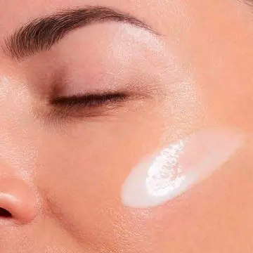 Bright Plus [Advanced] Sérum Expert Éclat Anti-Taches 30ml - Clarins - Soin - Visuel 2