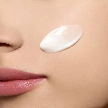 Bright Plus Emulsion hydratante anti-taches 75ml - Clarins - Soin - Visuel 2