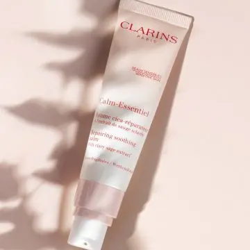 Calm -Essentiel - Baume Cica-Réparateur - A l'extrait de sauge sclarée* Soin Visage  Tube 30ml - Clarins - Soin - Visuel 4