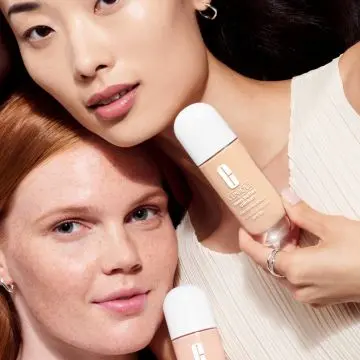 Even Better Clinical Fond de Teint Vitaminé SPF50 Light Medium Cool 1 - Clinique - Maquillage - Visuel 3