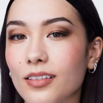 Clinique Pop Rouge à Lèvres Longue Tenue Fini Satiné 31 Beige Pop - Clinique - Maquillage - Visuel 3