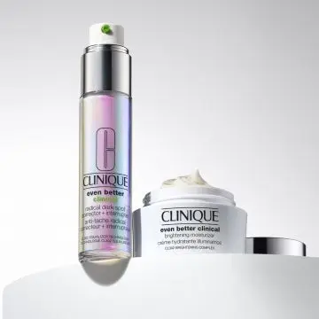 Even Better Clinical Crème Hydratante Illuminatrice - Hydratant Visage Anti-taches 50ml - Clinique - Soin - Visuel 4