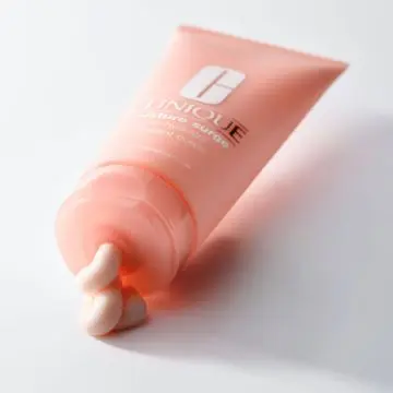 Moisture Surge Hydratant Corps 200ml - Clinique - Soin - Visuel 3 Moisture Surge Hydratant Corps 200ml - Clinique - Soin - Visuel 3