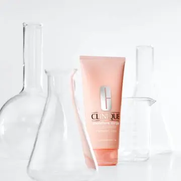 Moisture Surge Hydratant Corps 200ml - Clinique - Soin - Visuel 4 Moisture Surge Hydratant Corps 200ml - Clinique - Soin - Visuel 4