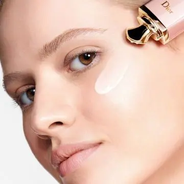 DIOR PRESTIGE Le Micro-Sérum de Rose Yeux Advanced - Sérum yeux micro-nutritif régénérant d'exception 20 ml - Dior - Soin - Visuel 4