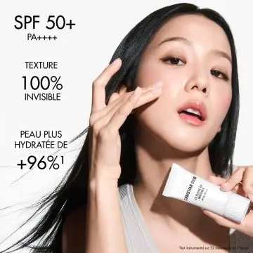 Skin Essentials Le Fluide UV Invisible Hydratant SPF 50+ PA++++ - Fluide Invisible Protection UV 30ml