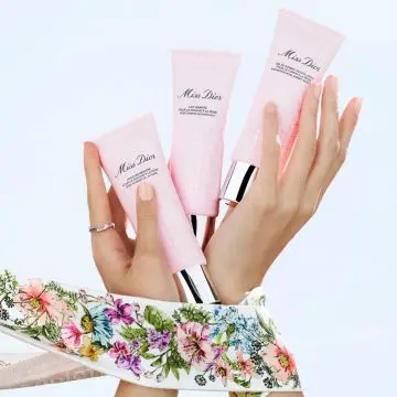 Miss Dior Huile-en-Mousse pour la douche à la rose - Nettoie et hydrate 75 ml - Dior - Soin - Visuel 2