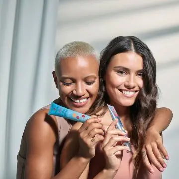 CC Water Caramel Gel 'Teint Frais' Perfecteur de Peau 15ml - Erborian - Maquillage - Visuel 4 CC Water Caramel Gel 'Teint Frais' Perfecteur de Peau 15ml - Erborian - Maquillage - Visuel 4