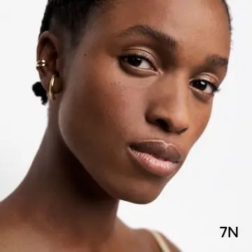 Terracotta Le Teint Glow Fond de Teint Éclat Naturel Longue Tenue - Sans Transfert 7W Warm / Doré - Guerlain - Maquillage - Visuel 4