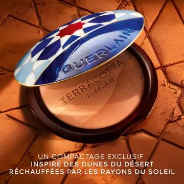 Terracotta Golden Dunes - Édition Limitée La Poudre Éclat Bonne Mine Naturelle Blue Dakhla - Guerlain - Maquillage - Visuel 3