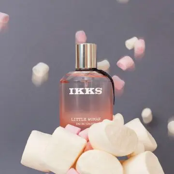 Little Woman Eau de Toilette 50ml - IKKS - Parfum - Visuel 3 Little Woman Eau de Toilette 50ml - IKKS - Parfum - Visuel 3
