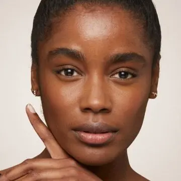 Double Wear Teint Naturel Mat Longue Tenue SPF 20 6W1 Sandalwood - Estée Lauder - Maquillage - Visuel 3 Double Wear Teint Naturel Mat Longue Tenue SPF 20 6W1 Sandalwood - Estée Lauder - Maquillage - Visuel 3