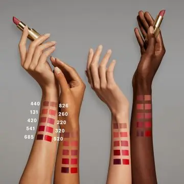 Pure Color Rouge à Lèvres Mat 559 - Demand  - Estée Lauder - Maquillage - Visuel 4