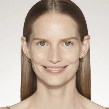 Futurist Sérum de Teint Fond de Teint Léger SPF 20 2N1 Desert Beige - Estée Lauder - Maquillage - Visuel 2