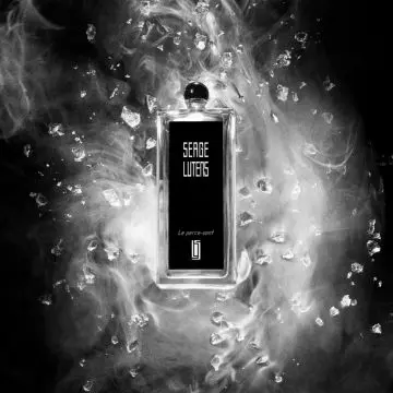 Le Perce-Vent Eau de Parfum 50ml - Serge Lutens - Parfum - Visuel 3 Le Perce-Vent Eau de Parfum 50ml - Serge Lutens - Parfum - Visuel 3