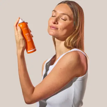 Brume Vitamine C Éclat & Anti-Pollution 150ml - Novexpert - Maquillage - Visuel 2